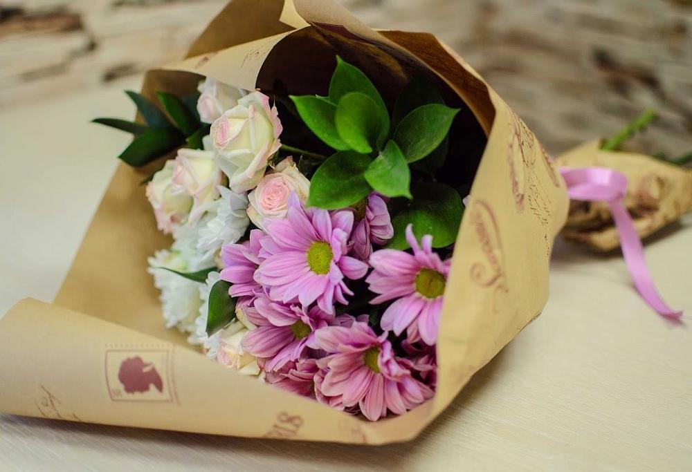 Букет цветов из: Розы и Хризантемы в Анадыри