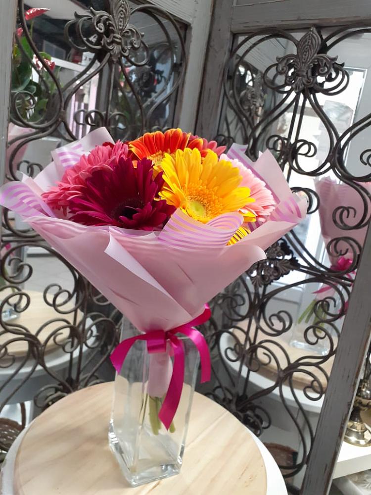 Букет цветов из: Герберы в Анадыри