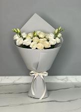 Букет цветов из:  Розы и Лизиантусы в Анадыри